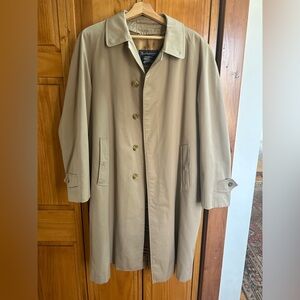 Burberry Men's Classic Beige Trench Coat